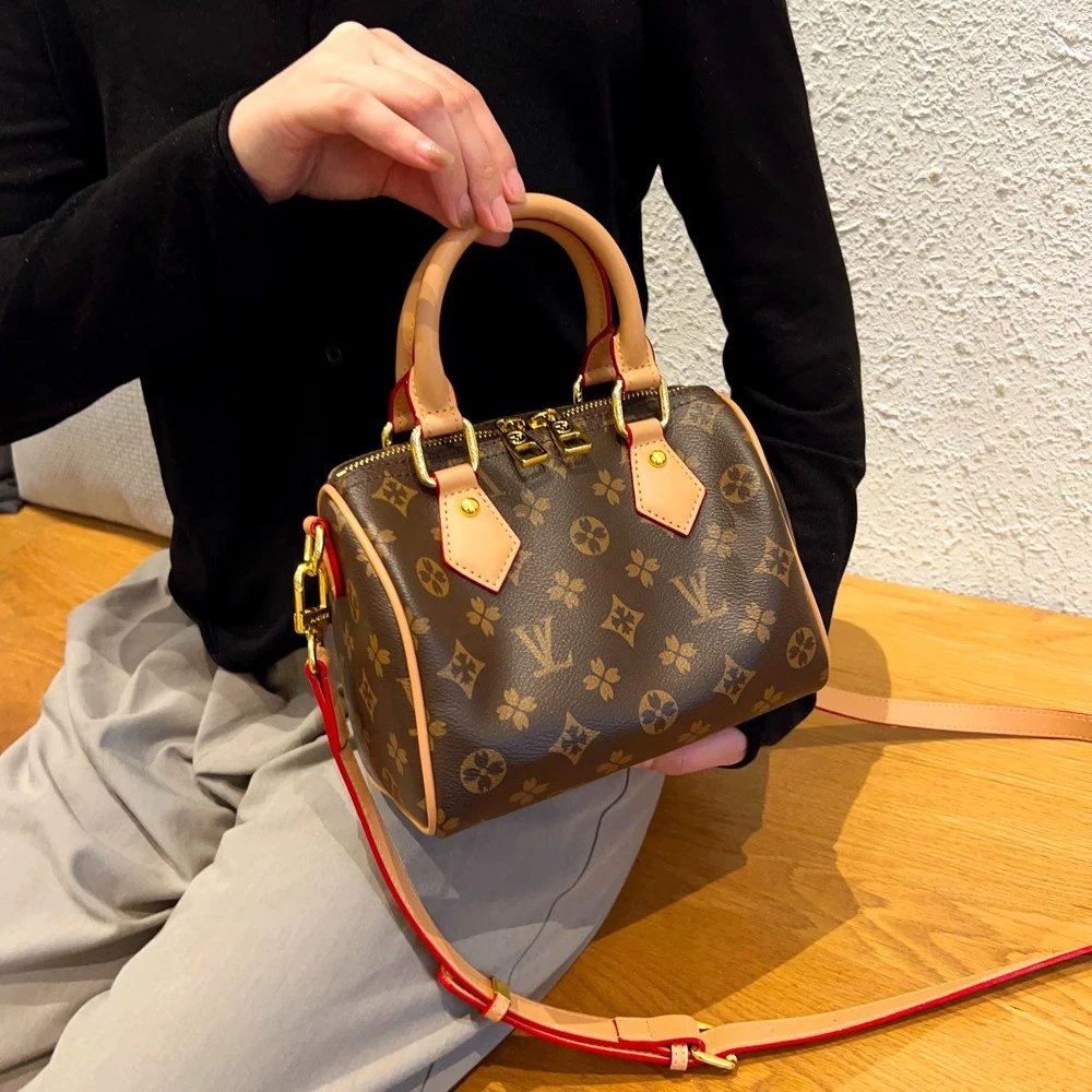 Louis Vuitton Multiple handbag models — Speedy Bandoulière 2