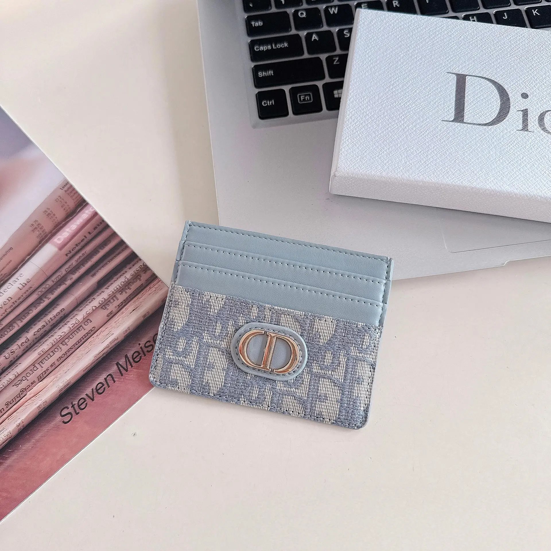 DIO-7-Slot Card Holder-Gray