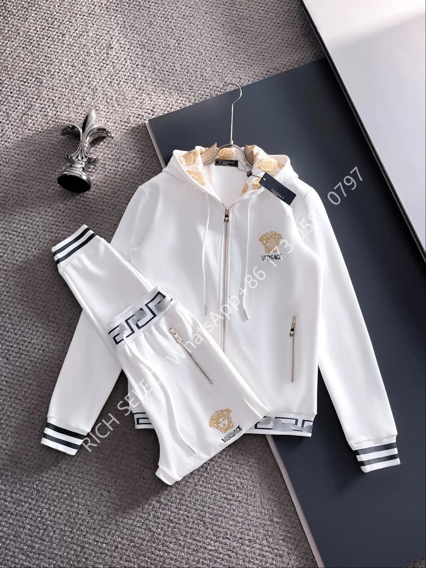 VER-White 2520