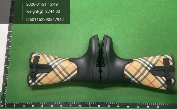 Burberry Check-Trim Rain Boot Black - 5