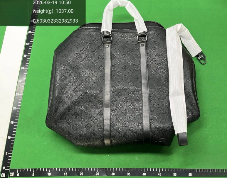 Louis Vuitton Multiple handbag models — KeepAll 50 black leather