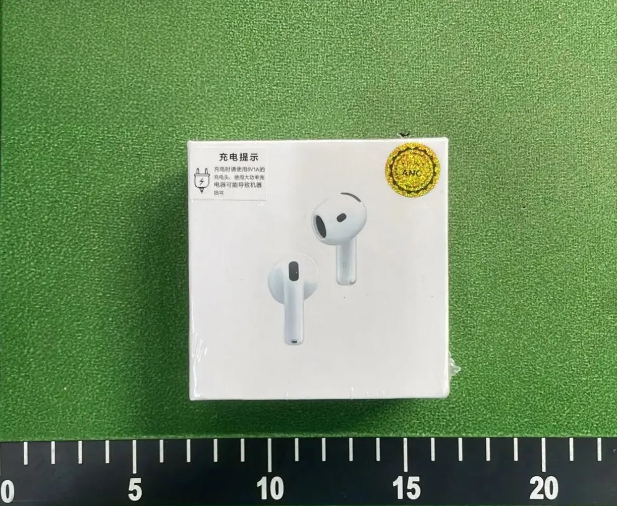 AirPods 4 Noise Cancelling