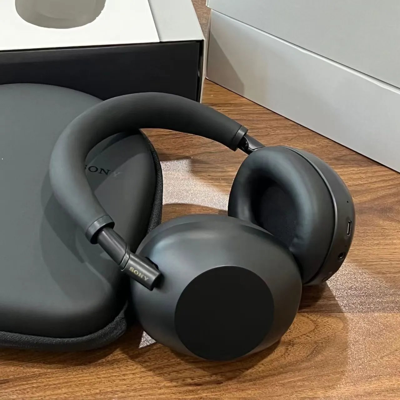 Sony WH-1000XM6 Black