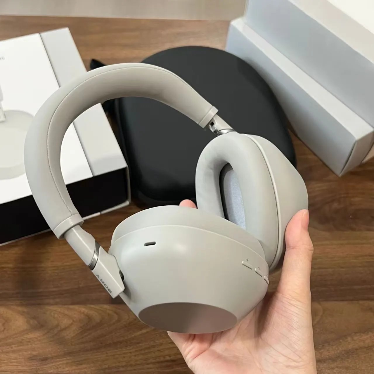 Sony WH-1000XM6 Gray