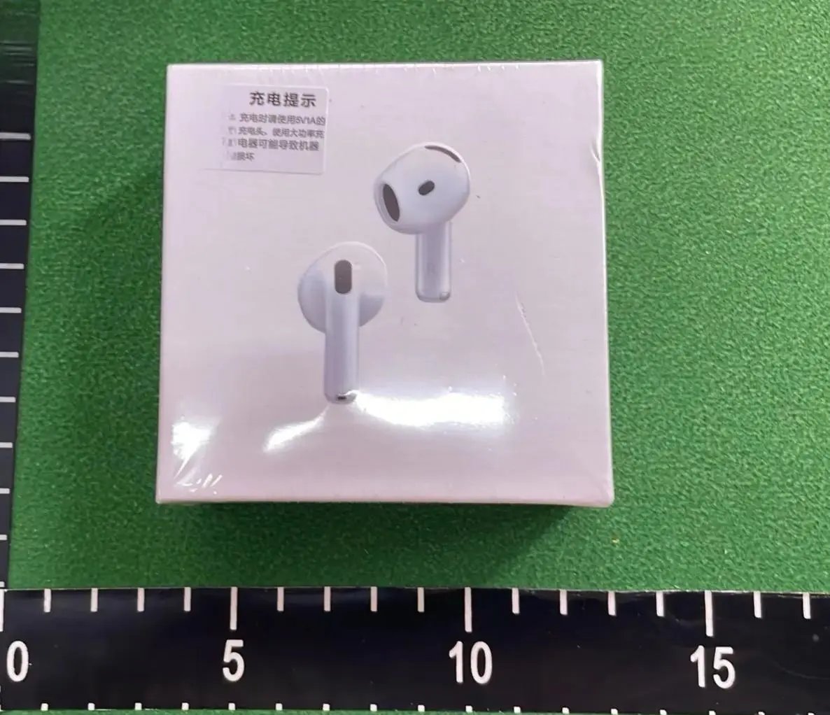 AirPods 4