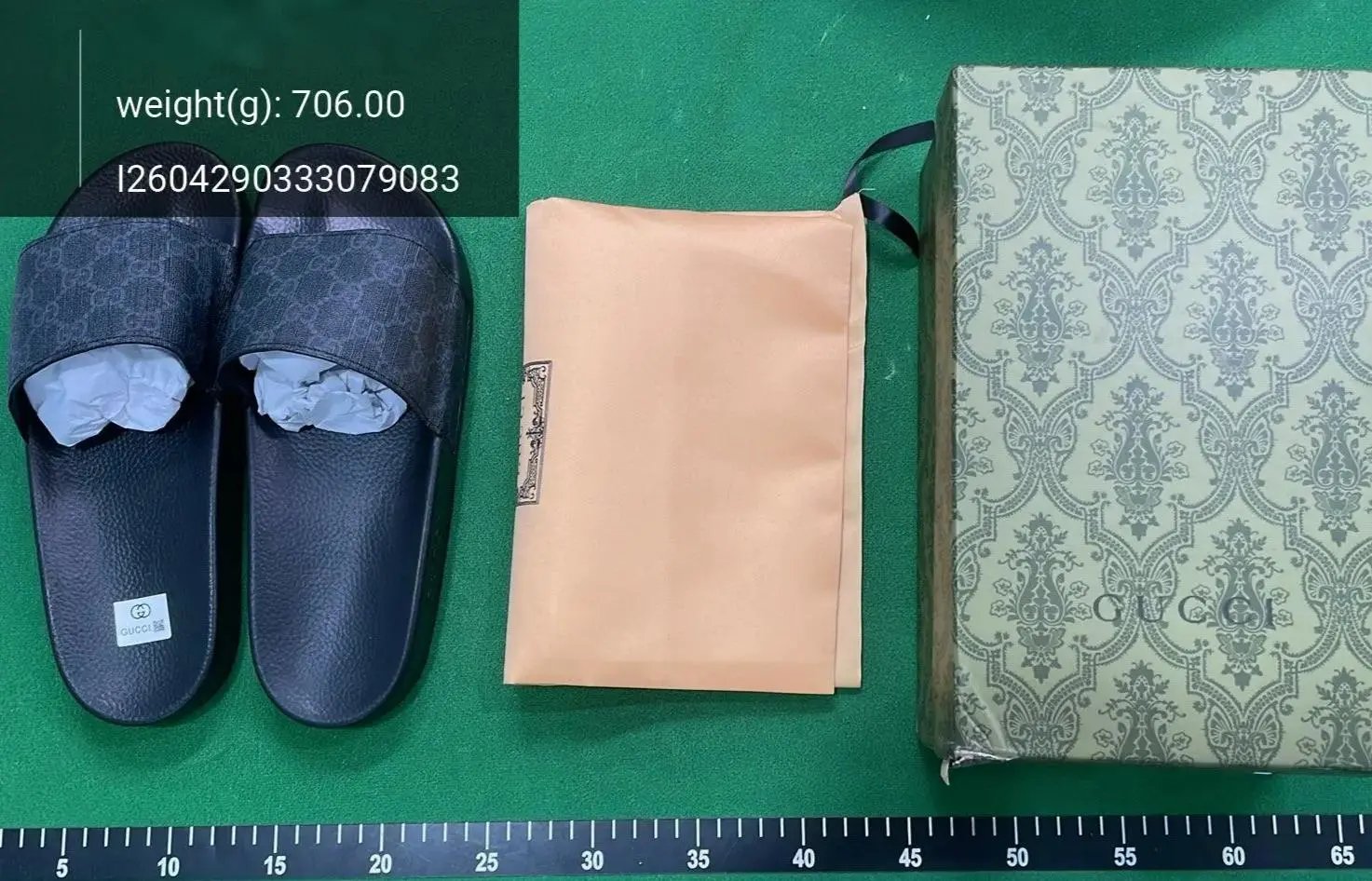 GG - Black leather