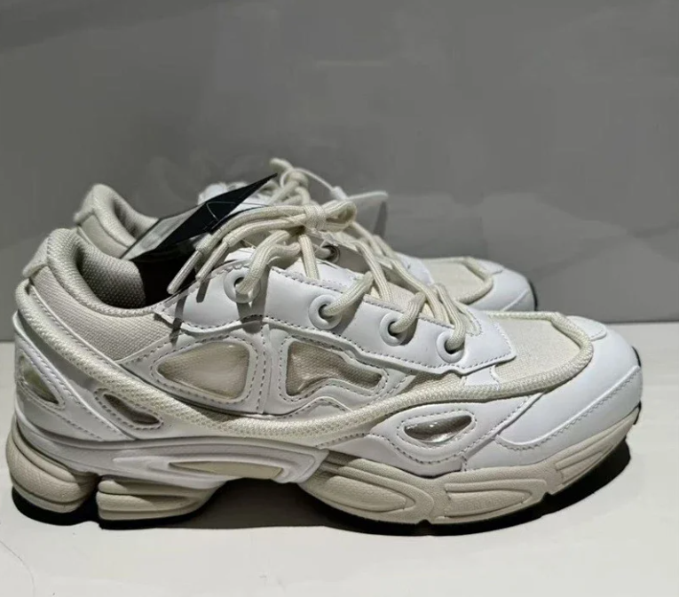 Raf Simons Sneakers Chunky color-block with translucent side panels — white
