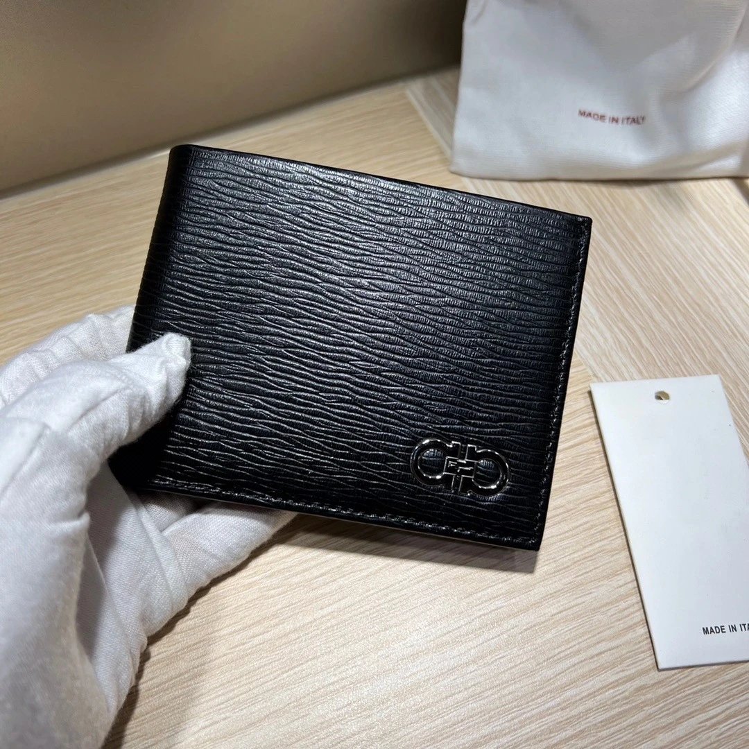 Salvatore Ferragamo Wallets & Card Holders Gancini textured bifold wallet — Black silver buckle with red inner