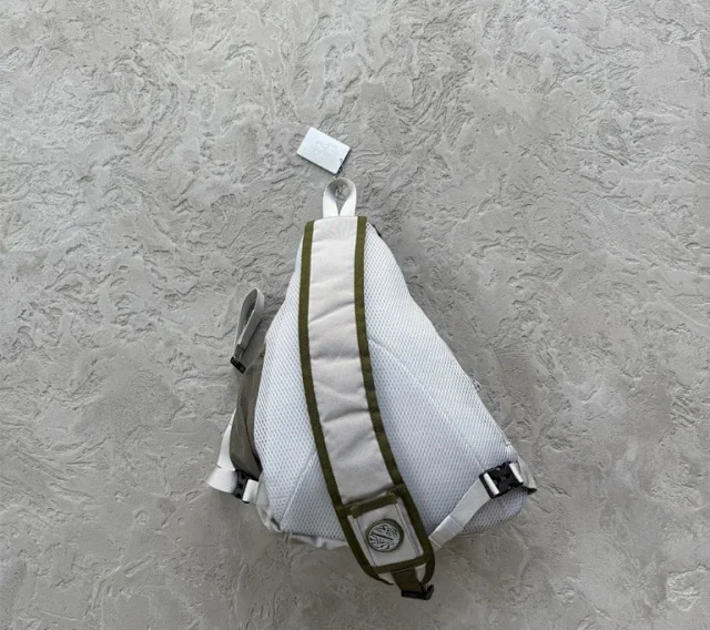 Mertra Crossbody Bags Triangular mesh-panel sling bag product detail image 6