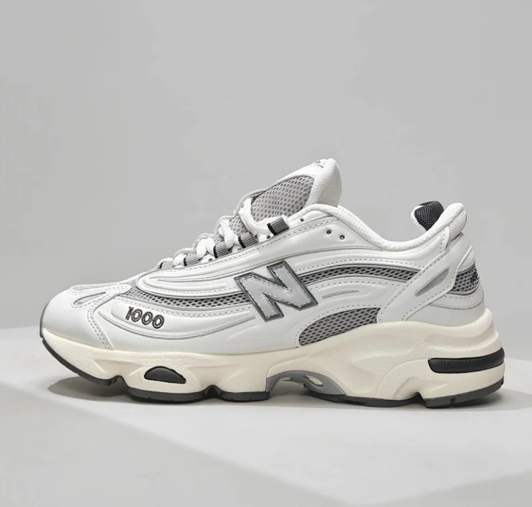 New Balance Sneakers 1000 — 15
