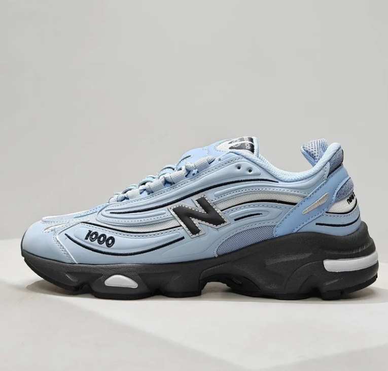 New Balance Sneakers 1000 — 9