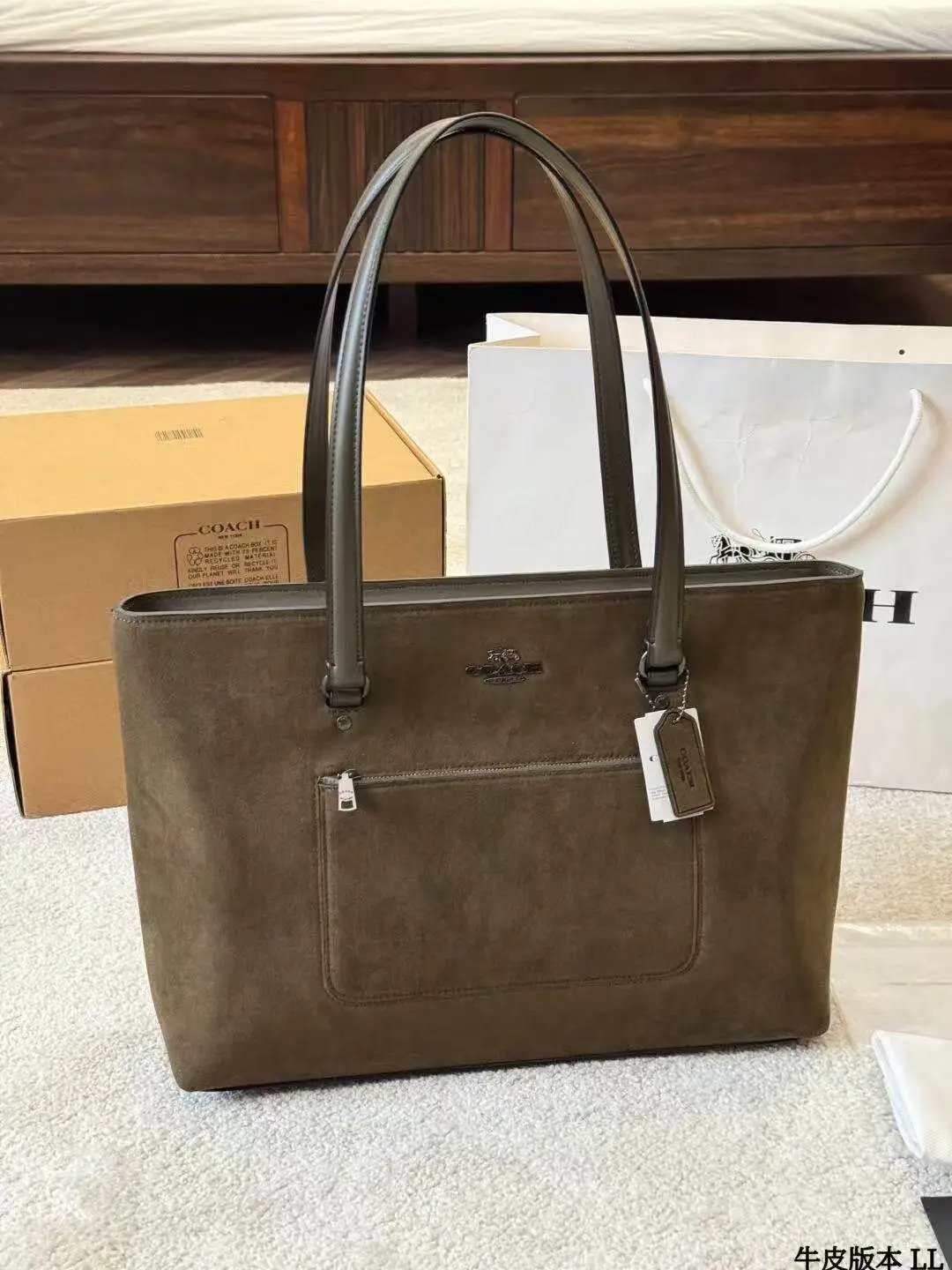 Coach Shoulder Bags Tote with front zip pocket — Style 2