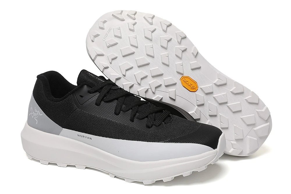 Arc'teryx Sneakers Vertex Alpine trail sneaker — Black and gray
