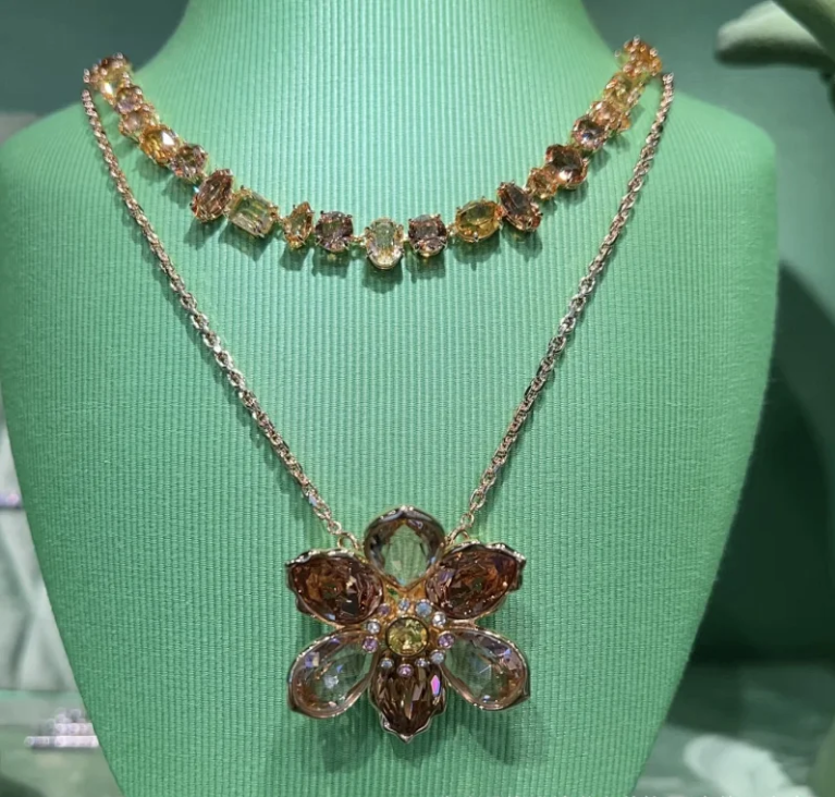Unbranded Jewelry Crystal Flower image 3