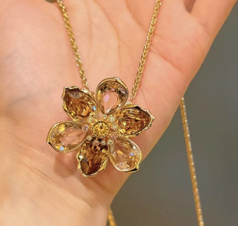 Unbranded Jewelry Crystal Flower — Flowers 3