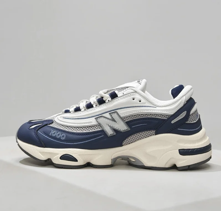 New Balance Sneakers 1000 — 17