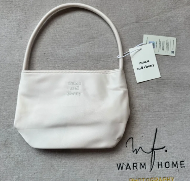 Mucu and Ebony Shoulder Bags Small top-handle bag — Milky white
