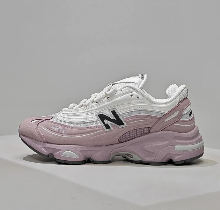 New Balance Sneakers 1000 — 23