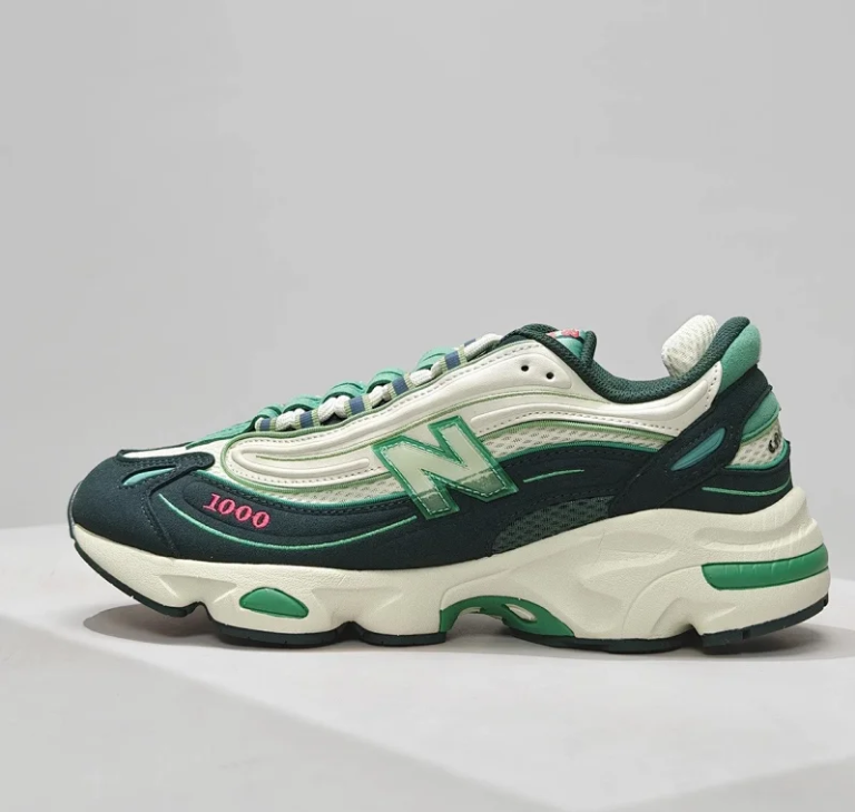 New Balance Sneakers 1000 — 16