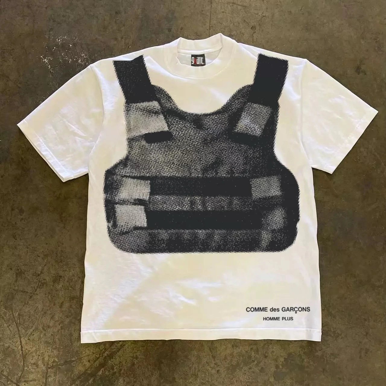 Comme des Garçons T-Shirts Homme Plus tactical vest graphic — white