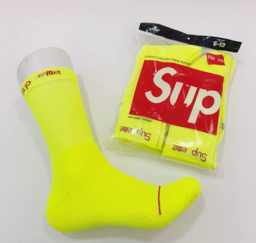 Supreme Socks Hanes Cushion Crew — Two pairs of fluorescent yellow