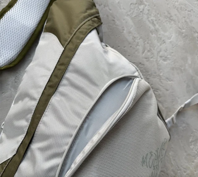 Mertra Crossbody Bags Triangular mesh-panel sling bag product detail image 7