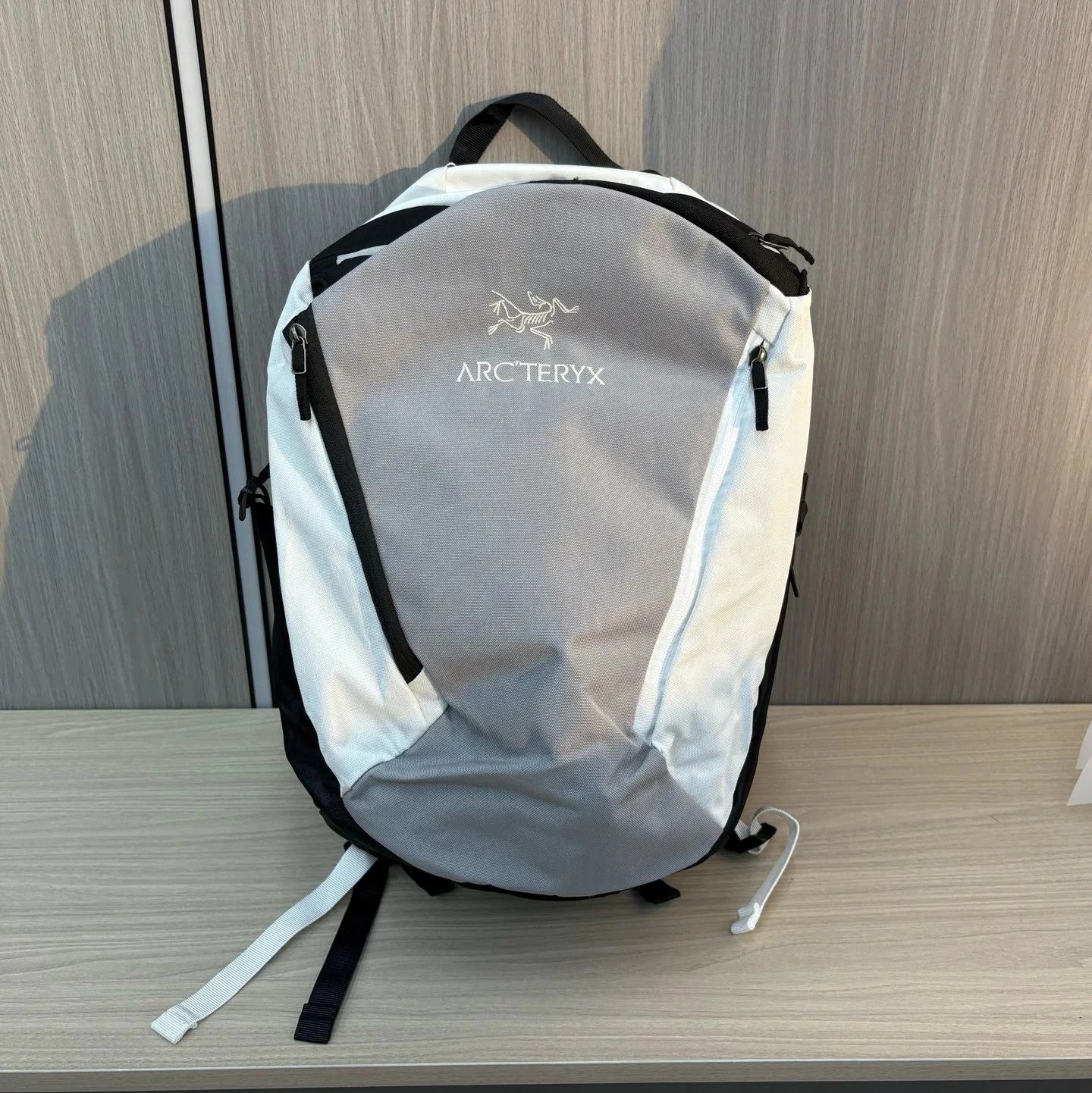 Arc'teryx Backpacks 26L Zip-Front Backpack — Collaboration Gray