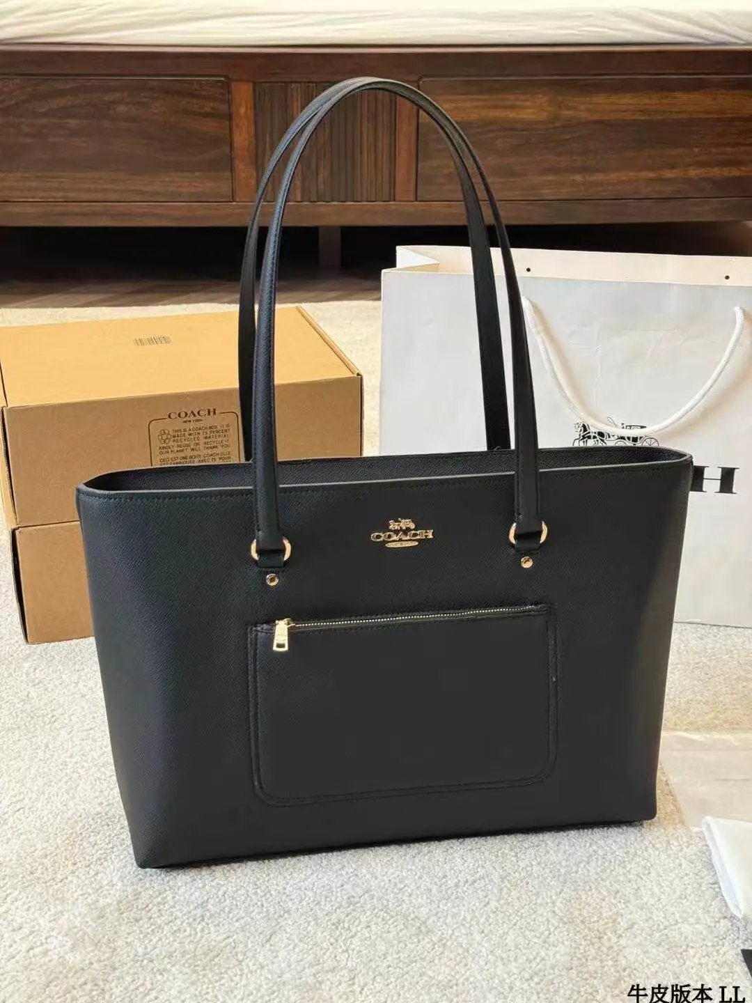 Coach Shoulder Bags Tote with front zip pocket — Style Nine