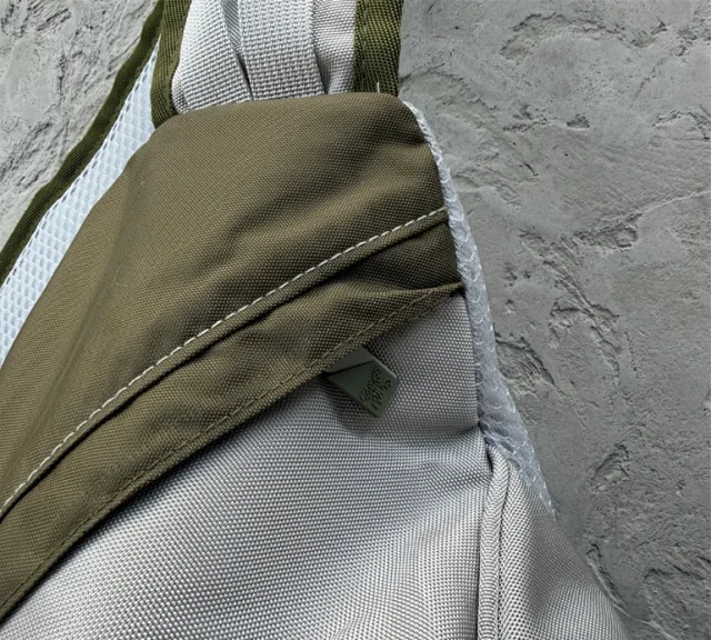 Mertra Crossbody Bags Triangular mesh-panel sling bag product detail image 10