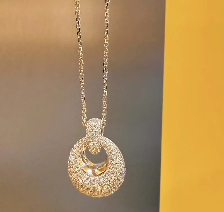 Unbranded Jewelry Crystal Flower — Circle