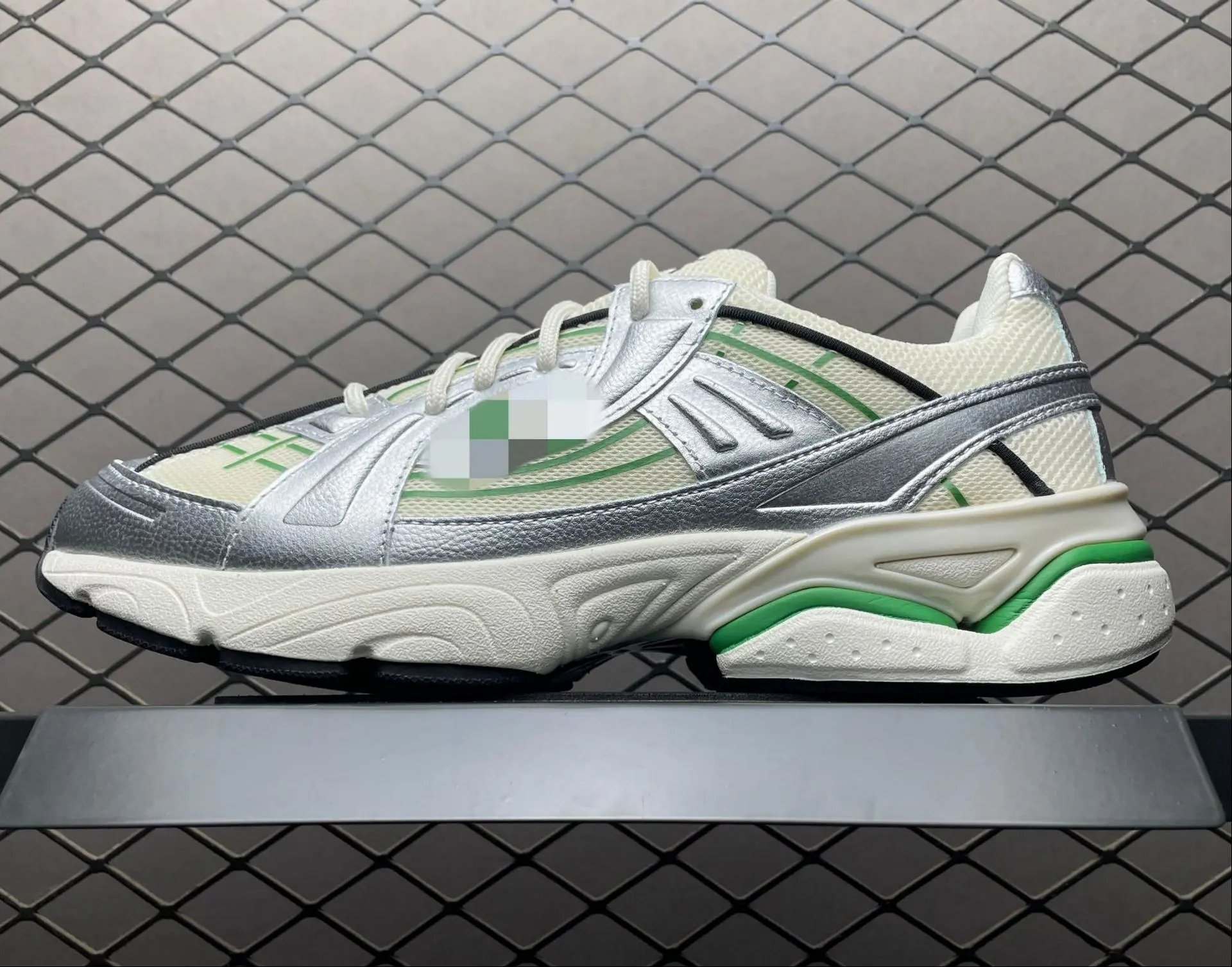 Unbranded Sneakers Chunky mesh with metallic overlays image 2