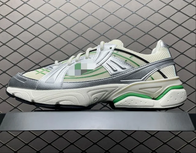 Unbranded Sneakers Chunky mesh with metallic overlays product detail image 2