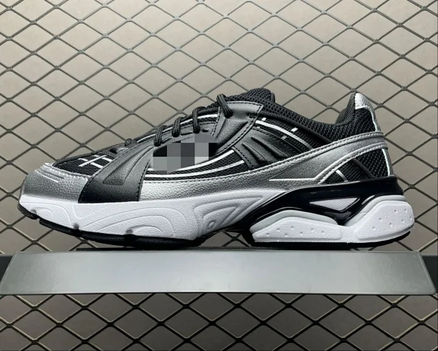 Unbranded Sneakers Chunky mesh with metallic overlays product detail image 3