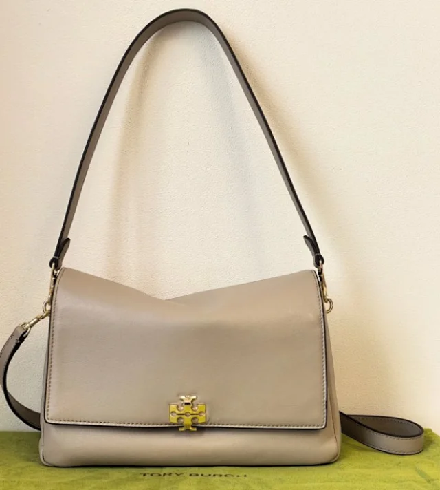 Tory Burch Shoulder Bags Flap Bag with Double T Hardware product detail image 15