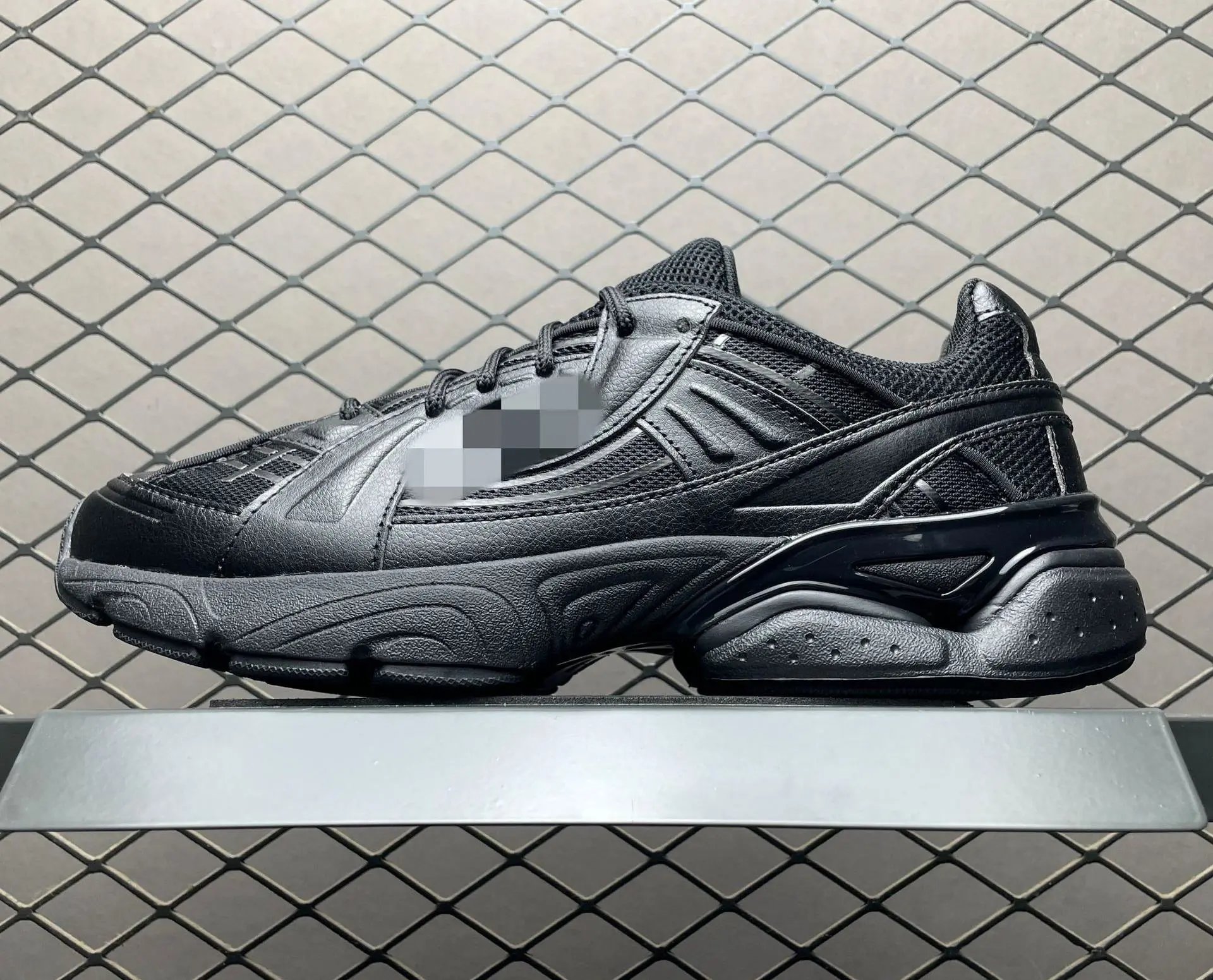 Unbranded Sneakers Chunky mesh with metallic overlays image 4
