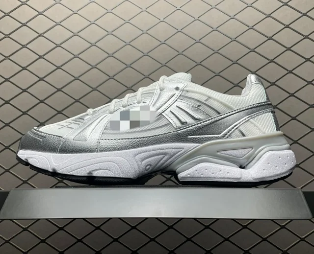 Unbranded Sneakers Chunky mesh with metallic overlays product detail image 1