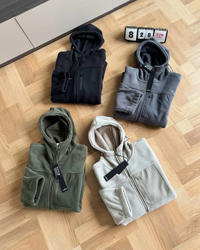 Stone Island Jacket: seller detail photo 8