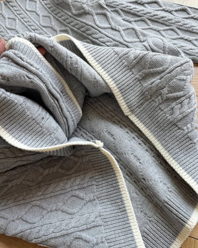 Moncler Sweater: seller detail photo 5