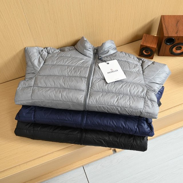 Moncler down jacket: seller detail photo 3