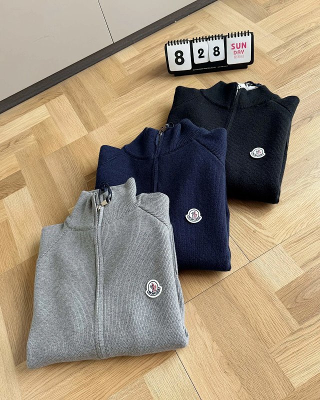 Moncler Sweater: seller detail photo 1