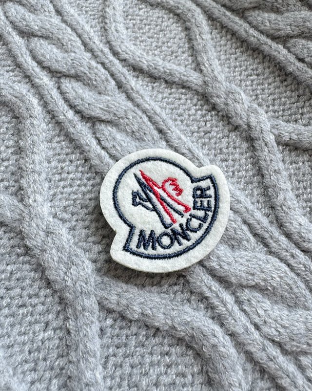 Moncler Sweater: seller detail photo 2