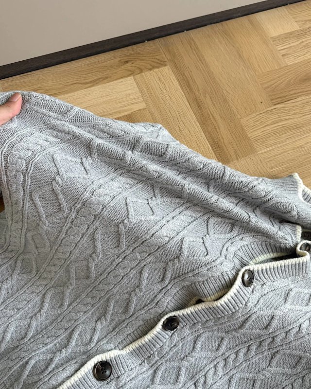 Moncler Sweater: seller detail photo 6