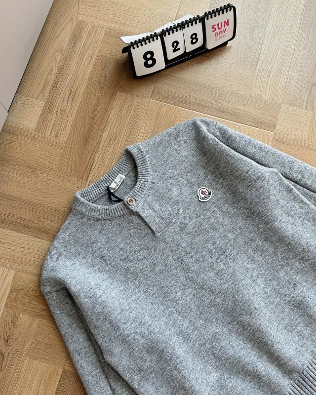 Moncler Sweater: seller detail photo 2