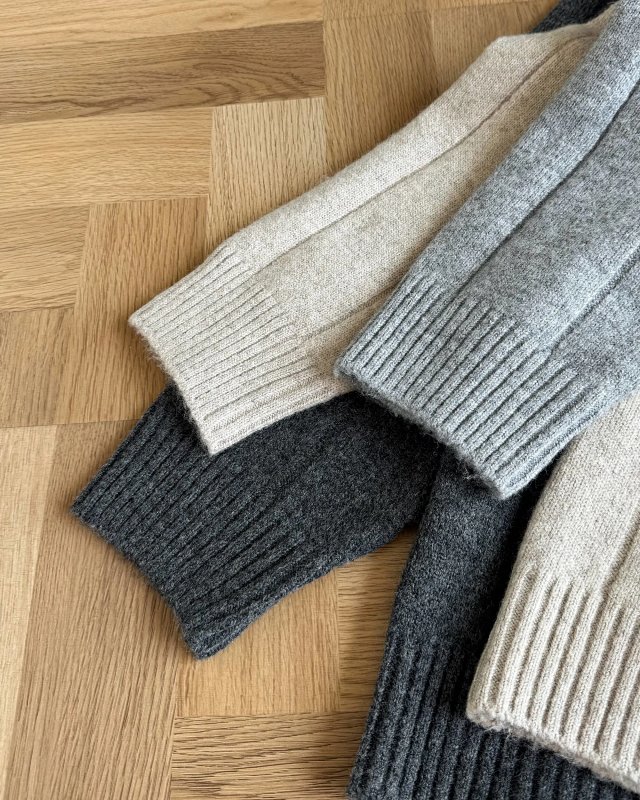 Stone Island Sweater: seller detail photo 1