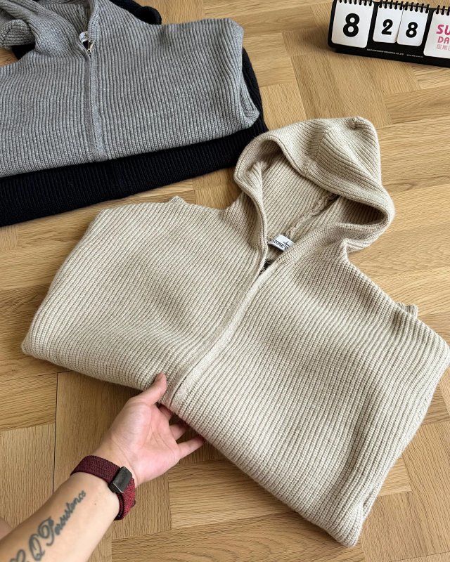 Stone Island Sweater: seller detail photo 7