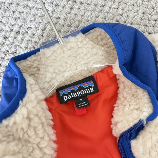 Patagonia outerwear vest: seller detail photo 5