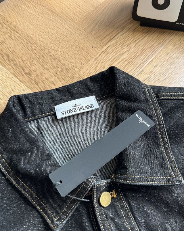 Stone Island Jacket: seller detail photo 3