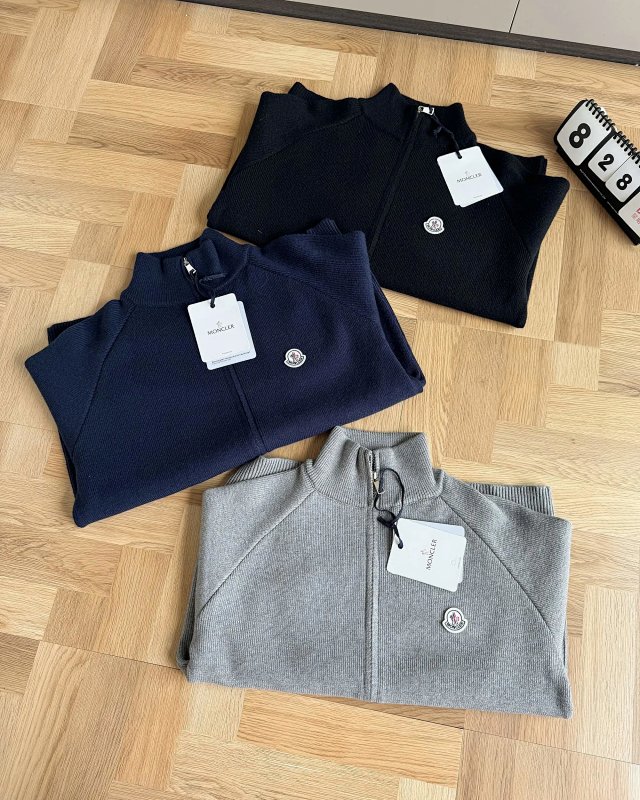Moncler Sweater: seller detail photo 8