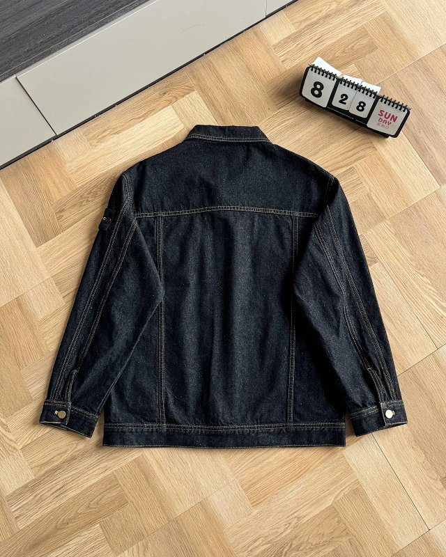 Stone Island Jacket: seller detail photo 9
