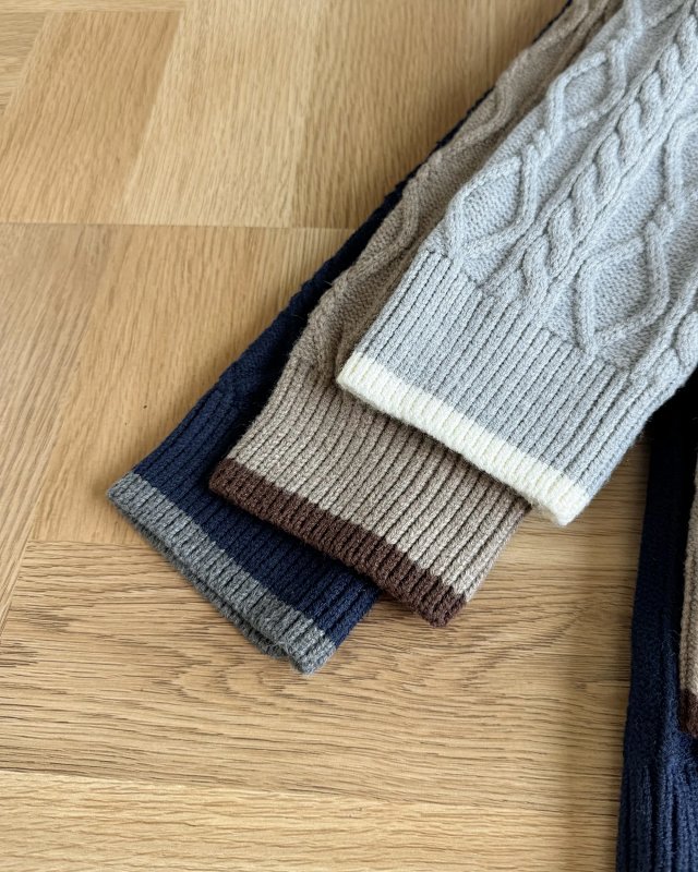 Moncler Sweater: seller detail photo 9